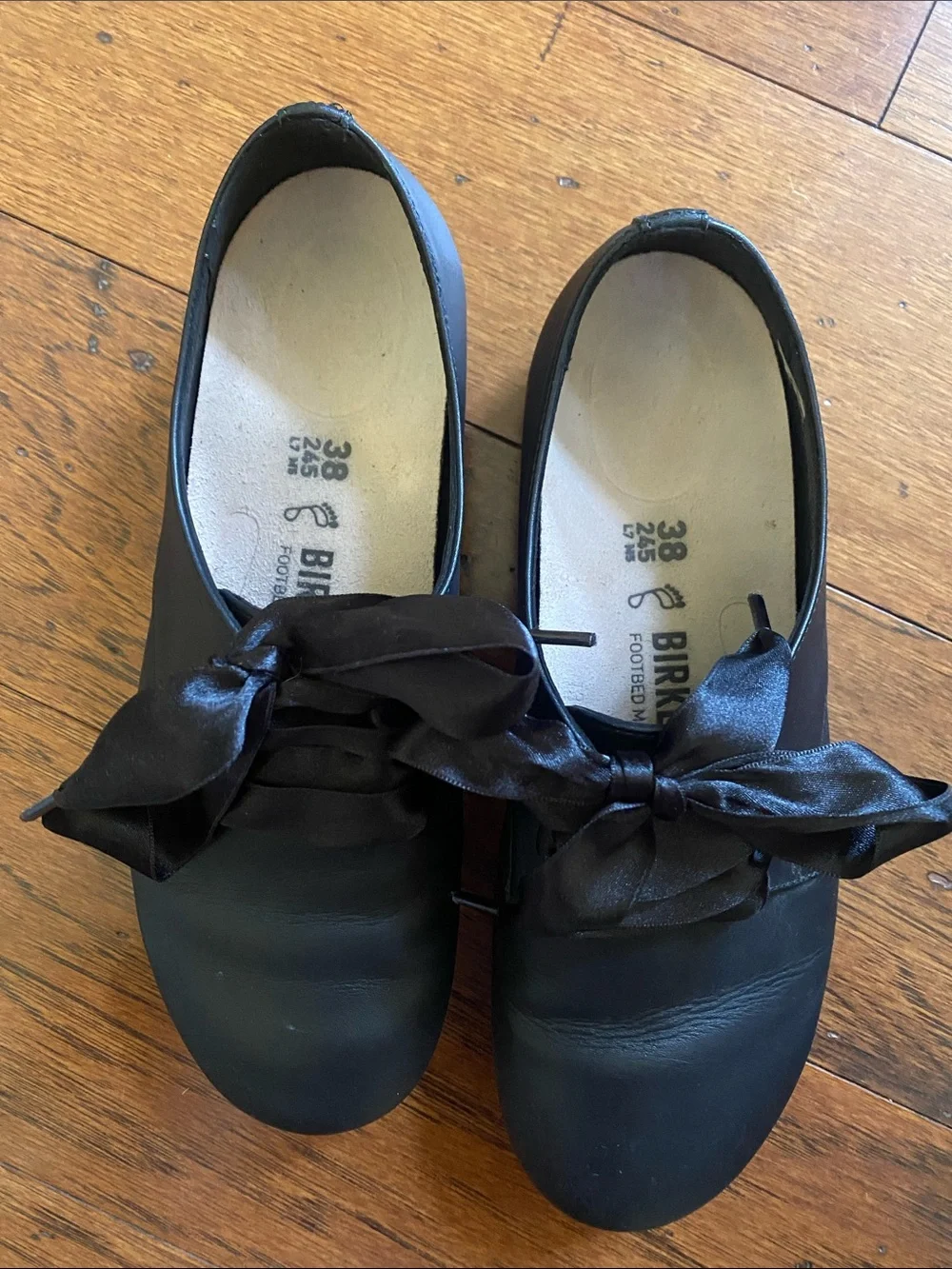 Birkenstock Saunders women’s black leather laser up derby shoe-38